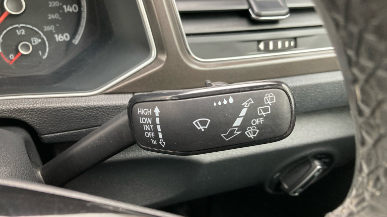 Volkswagen T-Roc 1.6 TDI SE 5dr Diesel Hatchback